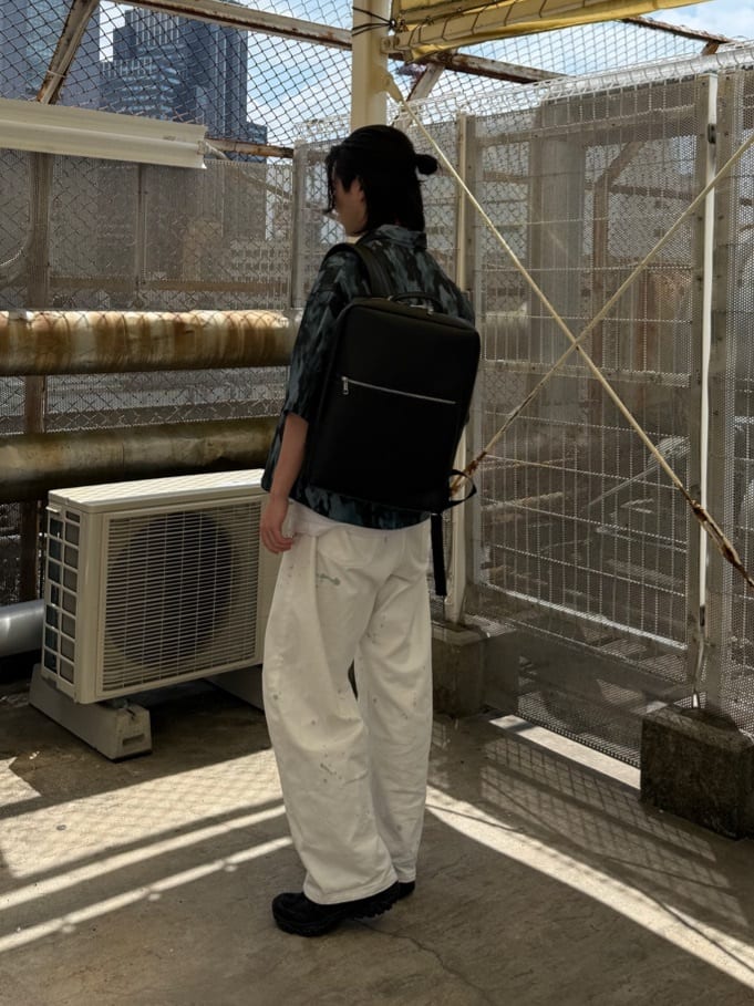 yumaさんの「tk.TAKEO KIKUCHI｜バレルシルエットパンツ（デニム＆カラーパンツ）」を使ったコーディネート