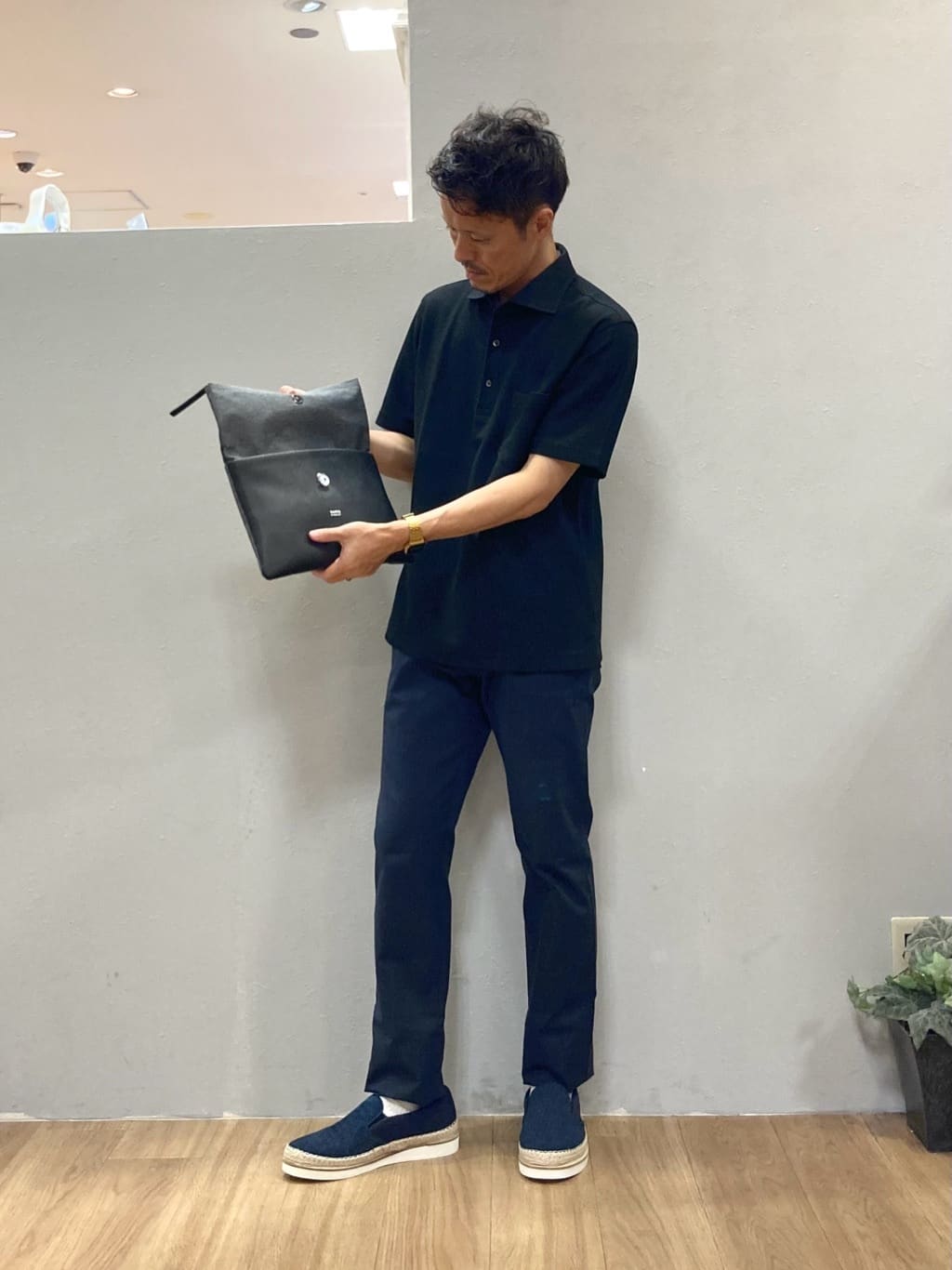 シュンさんの「TAKEO KIKUCHI｜【抗菌防臭／9色5サイズ展開】ハニカムメランジ ポロシャツ」を使ったコーディネート