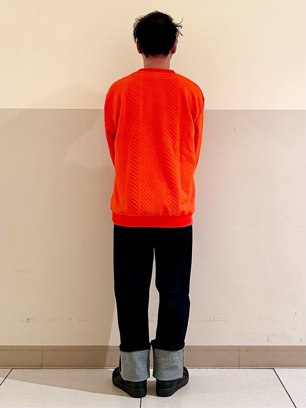 KENJI Iさんの「THE SHOP TK｜【無地に飽きた方へ】ふくれジャカードスウェット　洗濯機OK/6色展開/ユニセックスでおすすめ！」を使ったコーディネート