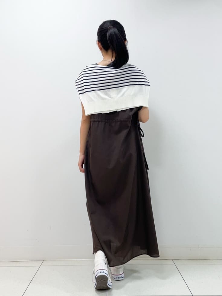 yasuokaさんの「Dessin｜【リンクコーデ・洗える】ウエストドロスト付きチェック柄ワンピース」を使ったコーディネート