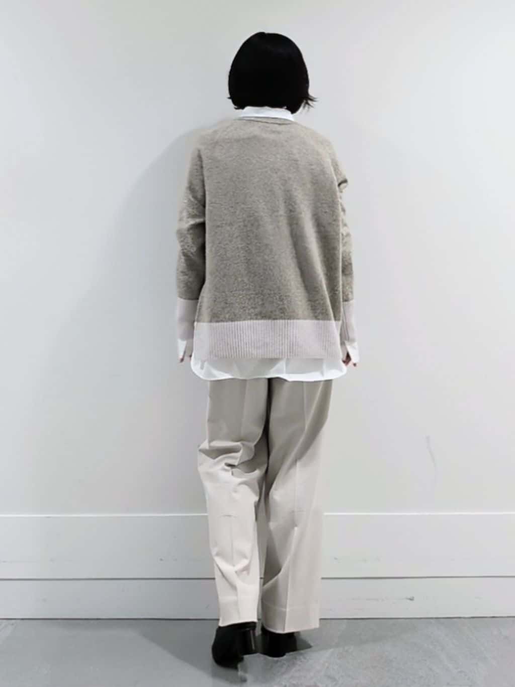 ミズタさんの「UNTITLED｜【重ね着もおすすめ/洗える】ウールカシミヤ クルーネックニット」を使ったコーディネート