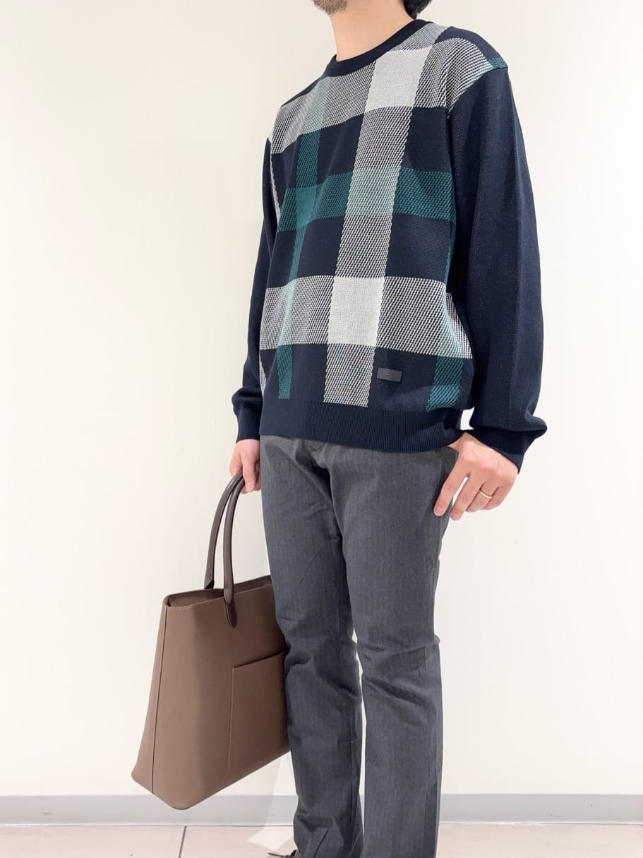 及川さんの「TAKEO KIKUCHI｜【Made in JAPAN】ビッグチェック＆スライドパズル柄 ニット」を使ったコーディネート