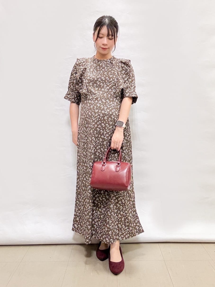 bulさんの「SHOO･LA･RUE｜【S-LL】クラシカルな 花柄ワンピース」を使ったコーディネート