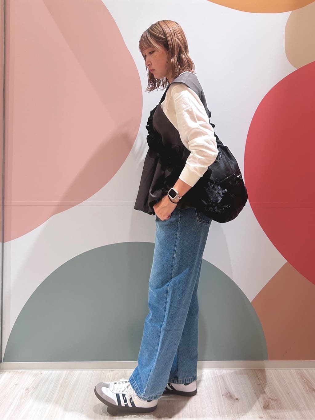 末っ子さんの「SHOO･LA･RUE｜グラフィックアソート ベーシックロンT」を使ったコーディネート