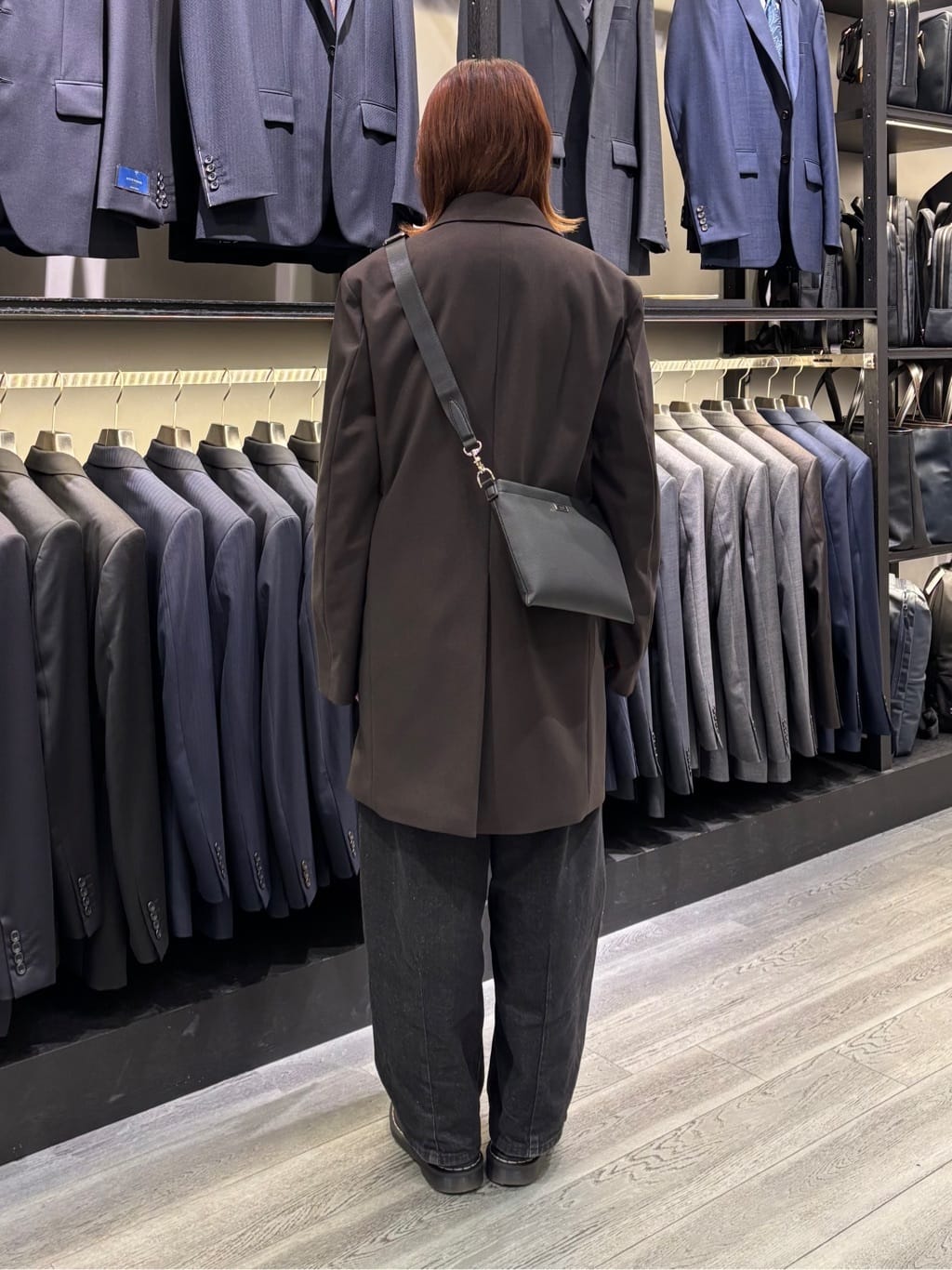 ウララさんの「TAKEO KIKUCHI｜【Air Palette Knit】ワンポイント カラーニット プルオーバー」を使ったコーディネート