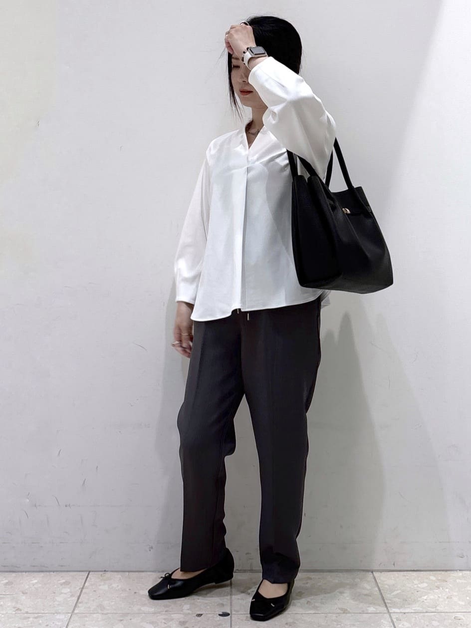 mameさんの「OPAQUE.CLIP｜スキッパートップス【吸水速乾／UVケア／洗濯機OK】」を使ったコーディネート