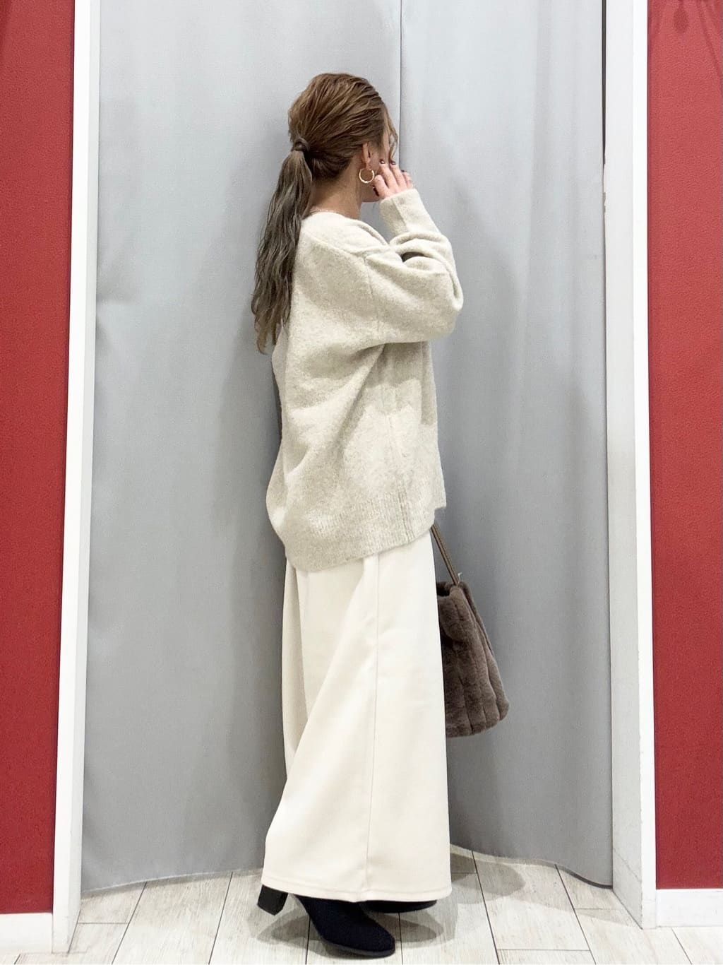 shioさんの「SHOO･LA･RUE｜【洗濯機可】美脚見え あったか圧縮ニット ガウチョパンツ」を使ったコーディネート