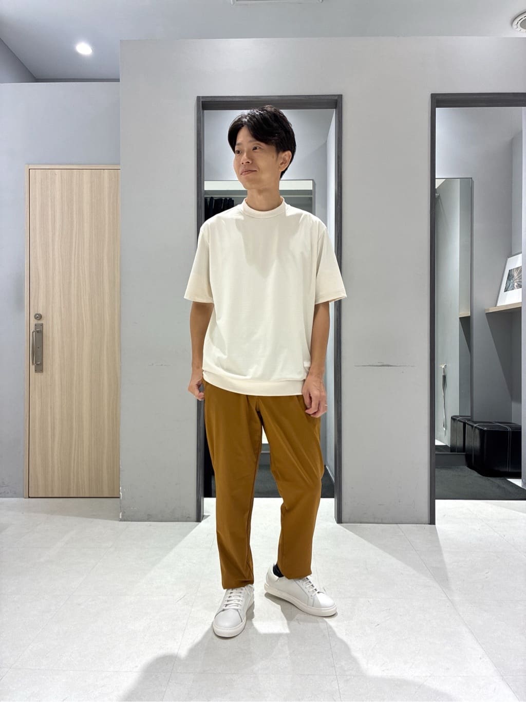 わいずみさんの「TAKEO KIKUCHI｜【3D ナイロン ストレッチ】スタンドカラー シャツブルゾン」を使ったコーディネート