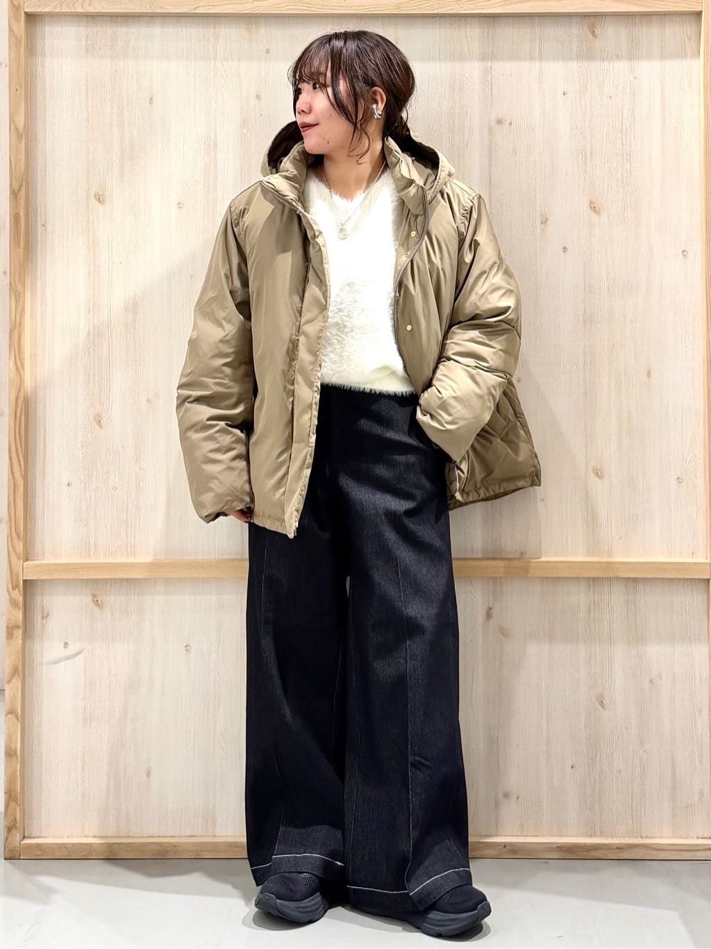 nanaさんの「THE SHOP TK｜【ぎゅっとされているような暖かさ】撥水中綿ブルゾン」を使ったコーディネート