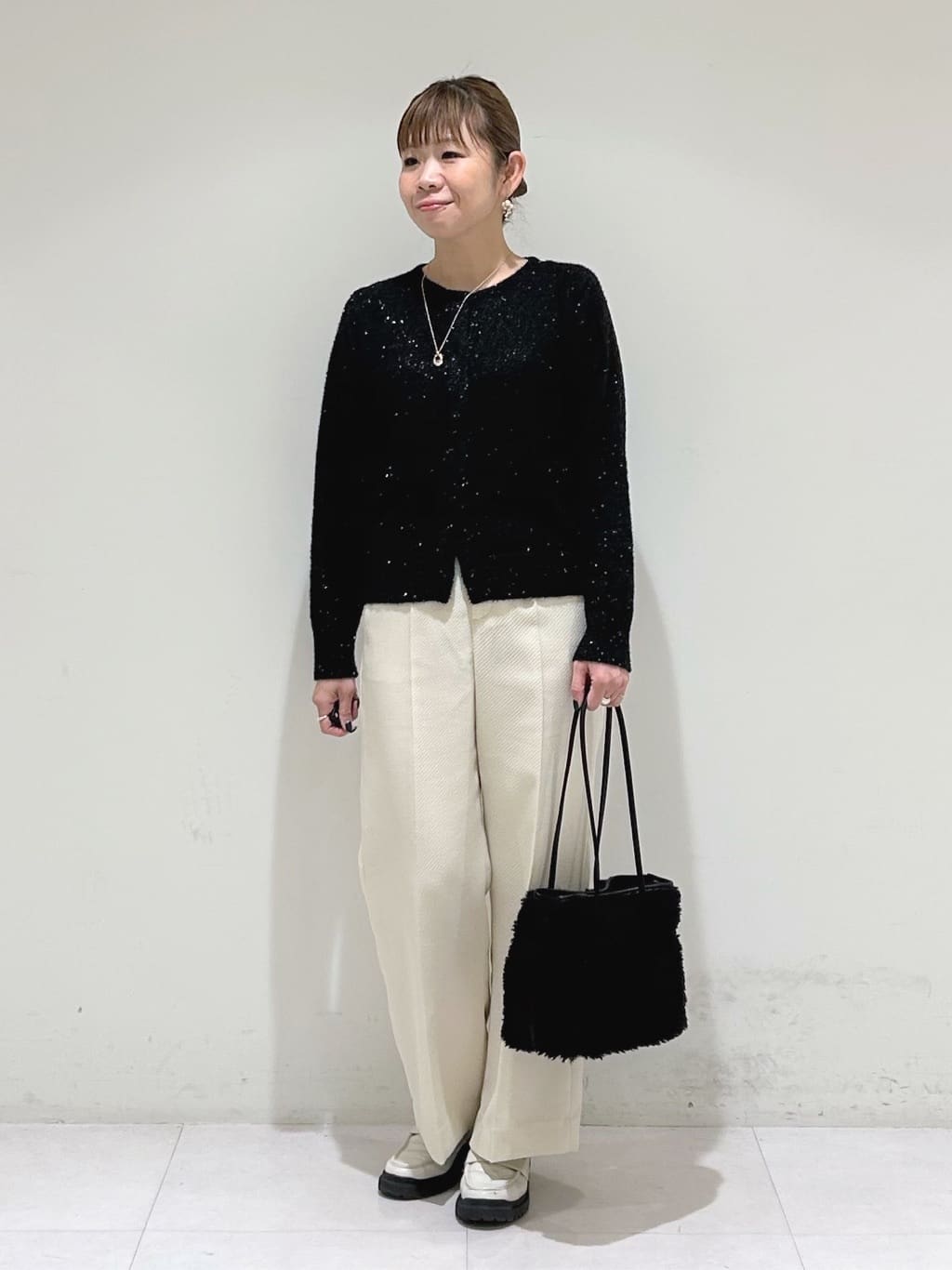 tsuyuさんの「INDIVI｜【名品／撥水／抗菌防臭】ロング丈リサイクルダウンコート」を使ったコーディネート