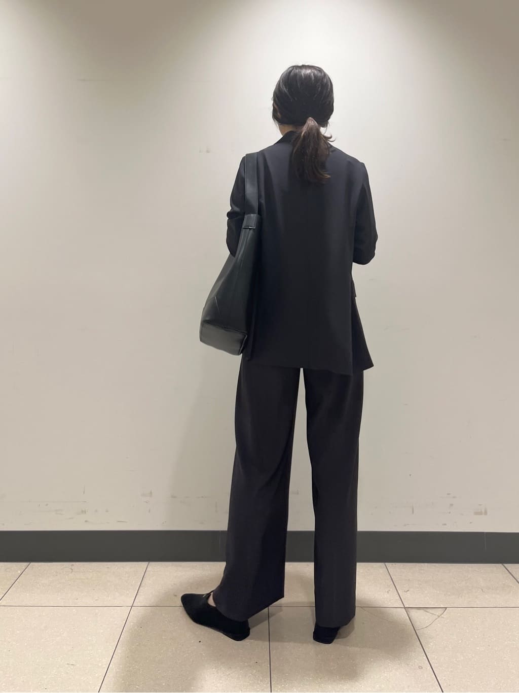 shokoさんの「INDIVI｜【UVケア】モノグラム ボウタイデザインブラウス」を使ったコーディネート