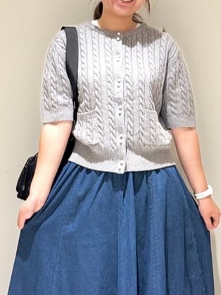 Liriさんの「Dessin｜ケーブルカーディガン」を使ったコーディネート