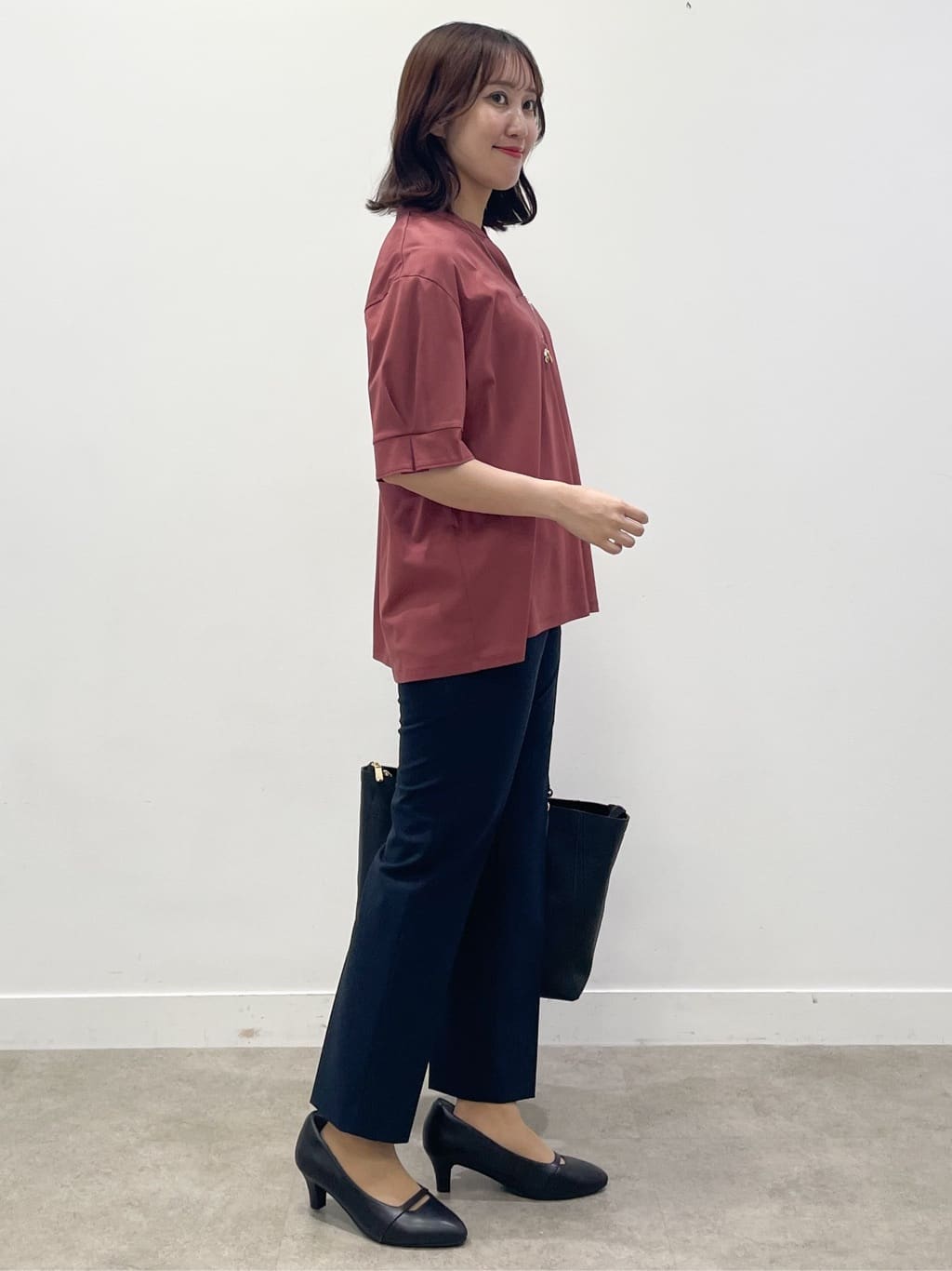 yukariさんの「Reflect｜【すっきり見え！長め丈／マシンウォッシュ可】スキッパーネックジャージトップス」を使ったコーディネート