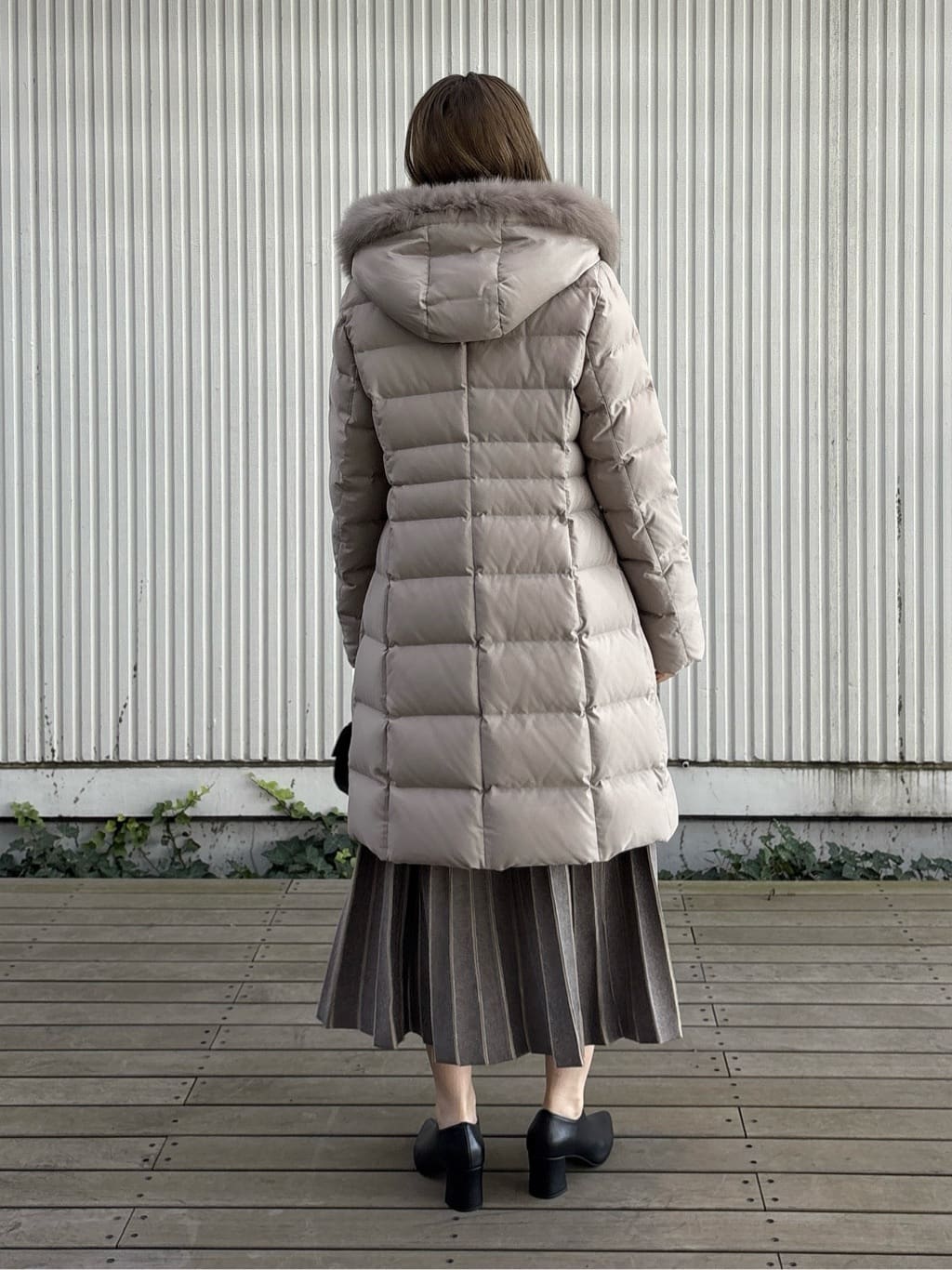 kotakiさんの「INDIVI｜【名品／撥水／抗菌防臭】ロング丈リサイクルダウンコート」を使ったコーディネート