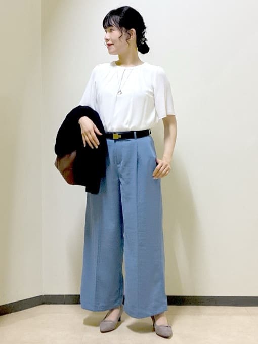  beni_gingerさんの「Reflect｜【一枚着で着映え◎／ジャケットのインナーにも】フロント開きブラウス」を使ったコーディネート