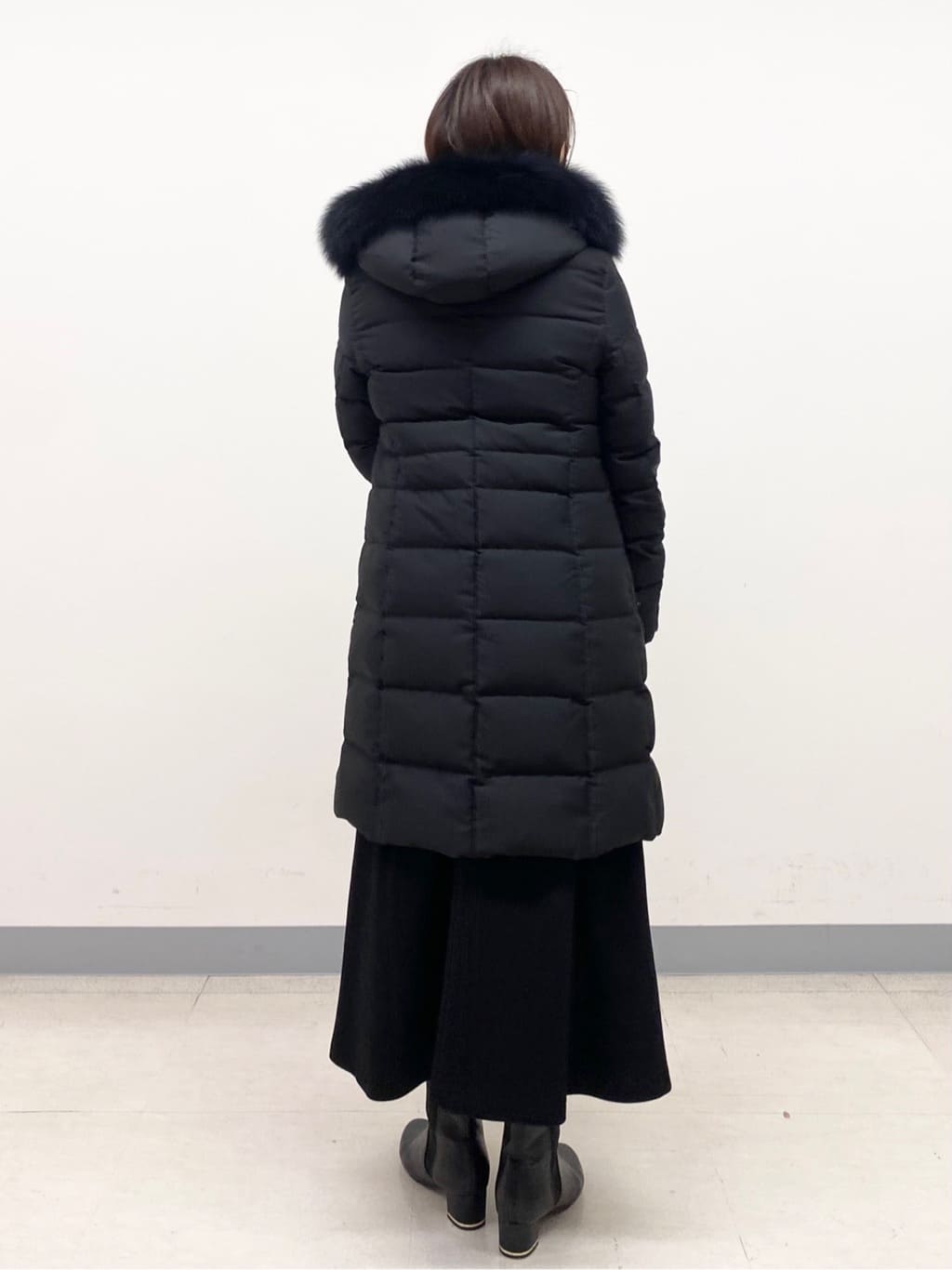 YUKARIさんの「INDIVI｜【名品／撥水／抗菌防臭】ロング丈リサイクルダウンコート」を使ったコーディネート