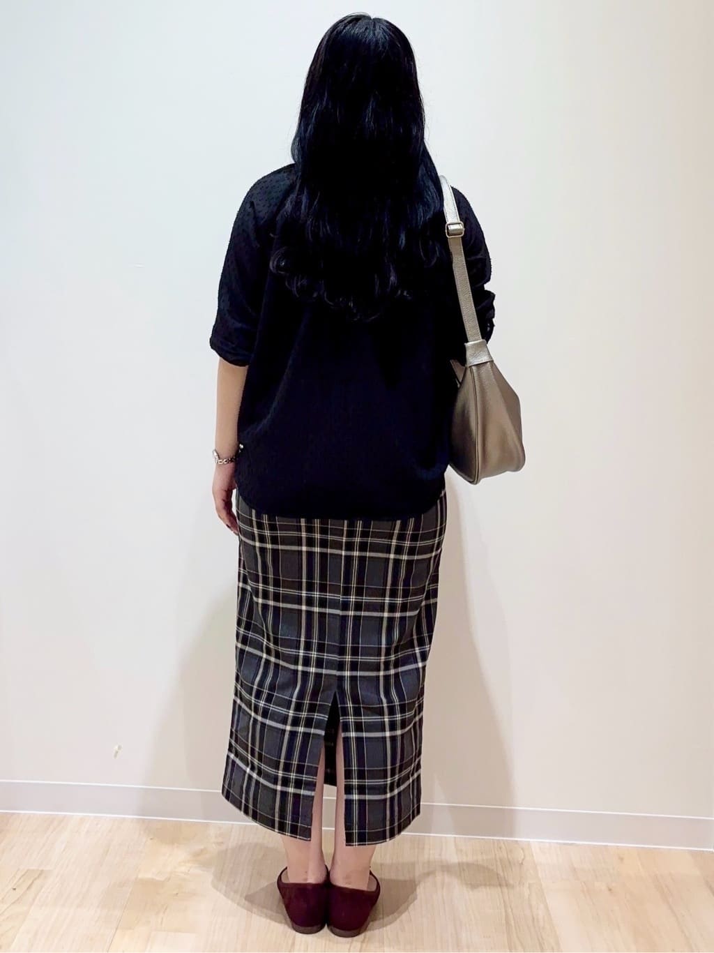 minamiさんの「grove｜360&deg;伸びて楽なはき心地　すっきり見えタイトスカート」を使ったコーディネート