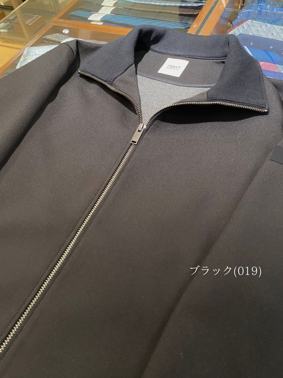小南大和さんの「TAKEO KIKUCHI｜【JUST ONE LAYER】ダウンファブリック ジップアップ リブ ブルゾン」を使ったコーディネート