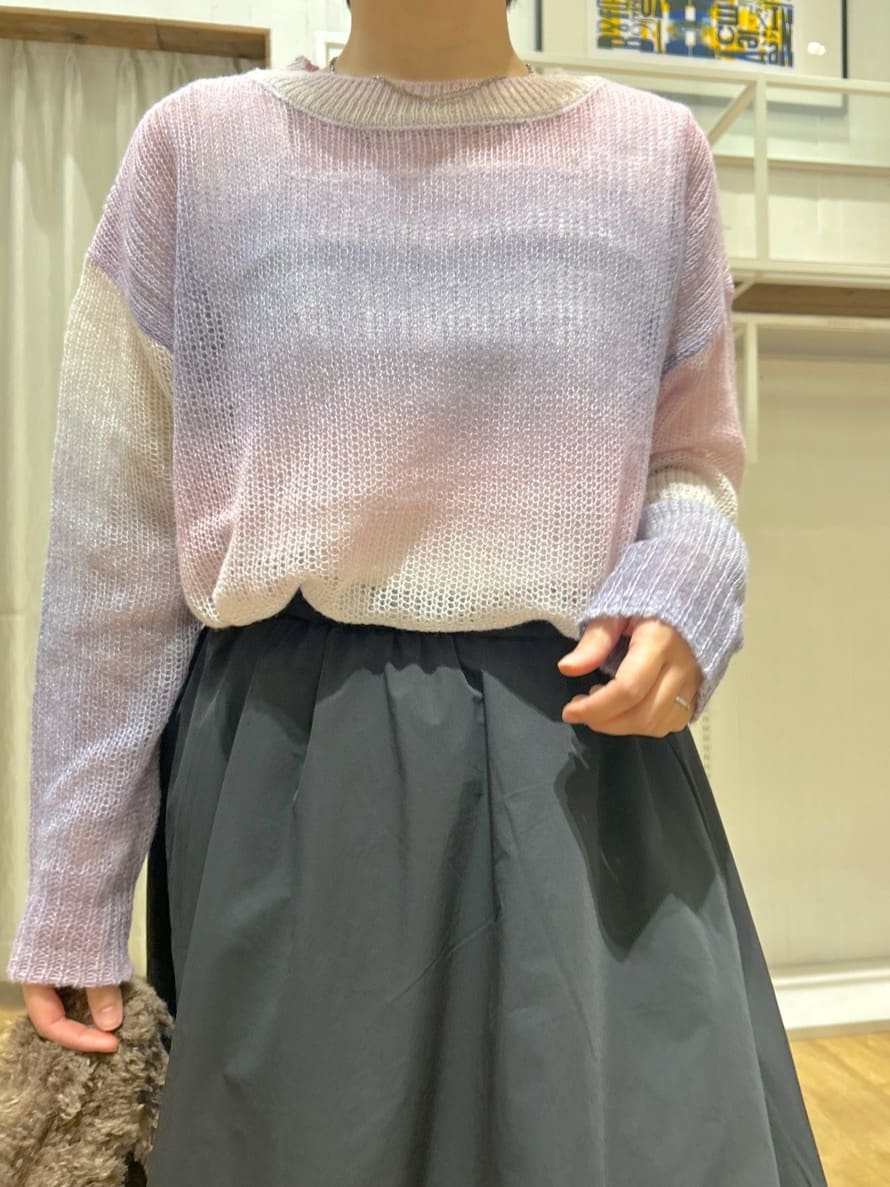 ga_riさんの「THE SHOP TK｜スペースダイ透かし編みニット」を使ったコーディネート
