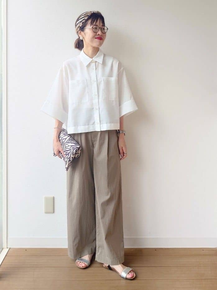 MUTSUKOさんの「UNTITLED｜【前開き/洗える】ショート丈シアーシャツ」を使ったコーディネート