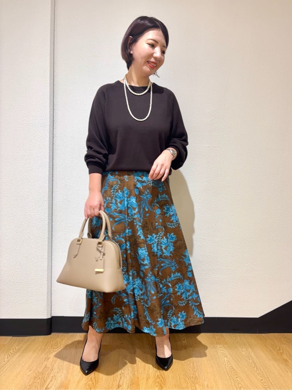 MIKIKOさんの「UNTITLED｜【セットアップ可/ウエストゴム】オーナメントフラワー スカート」を使ったコーディネート