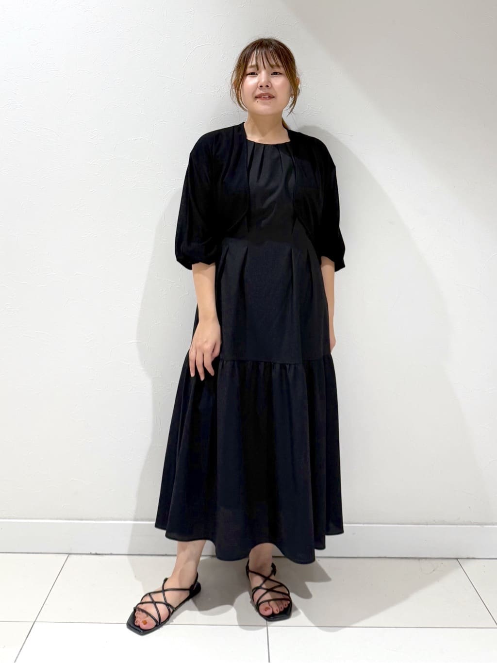 YUUKIさんの「INDIVI｜【軽く羽織れる】ボレロカーディガン」を使ったコーディネート