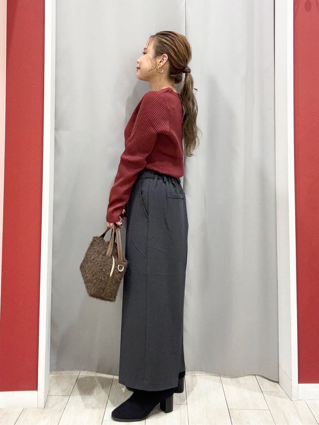 shioさんの「SHOO･LA･RUE｜【洗濯機可/撥水】フェイクファーフード ロングダウン」を使ったコーディネート