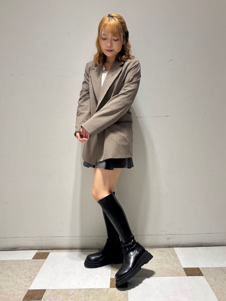 せらら⭐️さんの「ESPERANZA｜【晴雨兼用】トラックソールロングブーツ」を使ったコーディネート