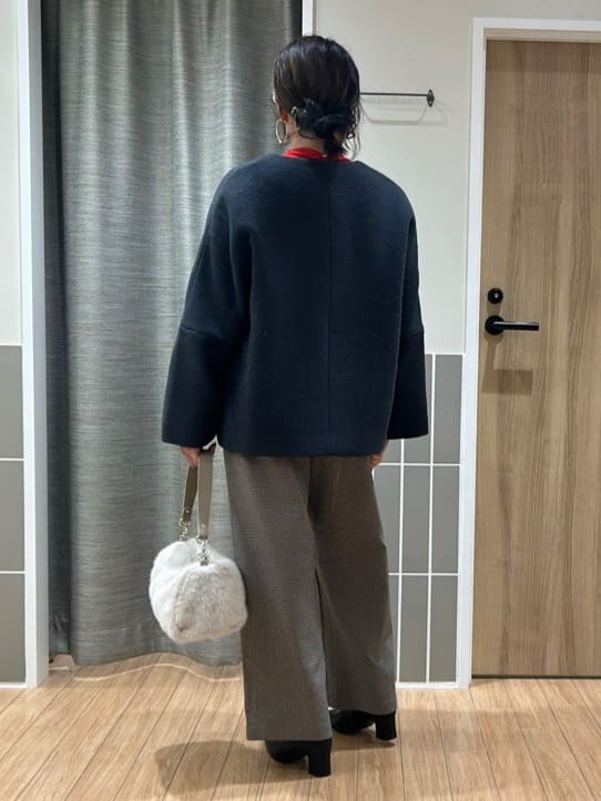 よっしーさんの「grove｜【吸湿発熱／帯電防止】ハイネックリブプルオーバー」を使ったコーディネート