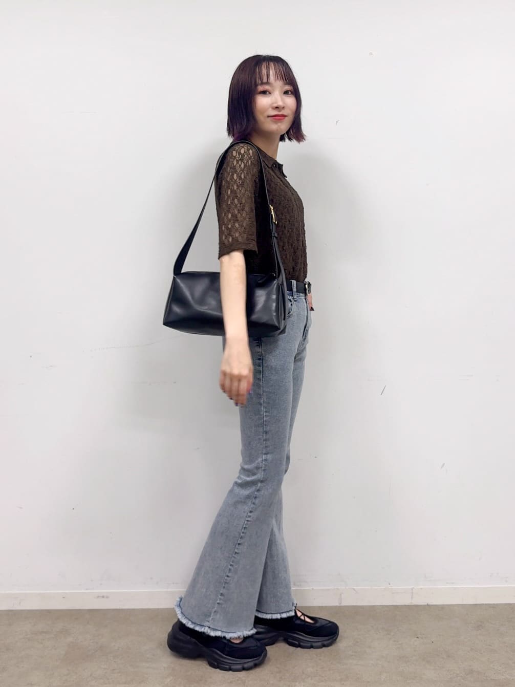 𝐜𝐡𝐢𝐤𝐚さんの「SHOO･LA･RUE｜【ひんやり/S-LL】ストレッチフレアデニム」を使ったコーディネート