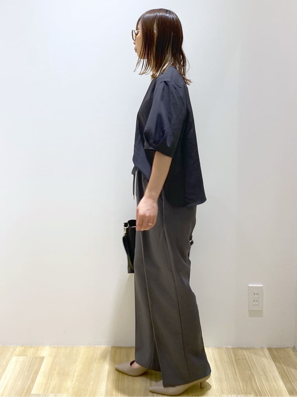 えりさんの「OPAQUE.CLIP｜ラメストライプタックスリーブブラウス／セットアップ可【洗濯機洗い可／防シワ／吸水速乾】」を使ったコーディネート