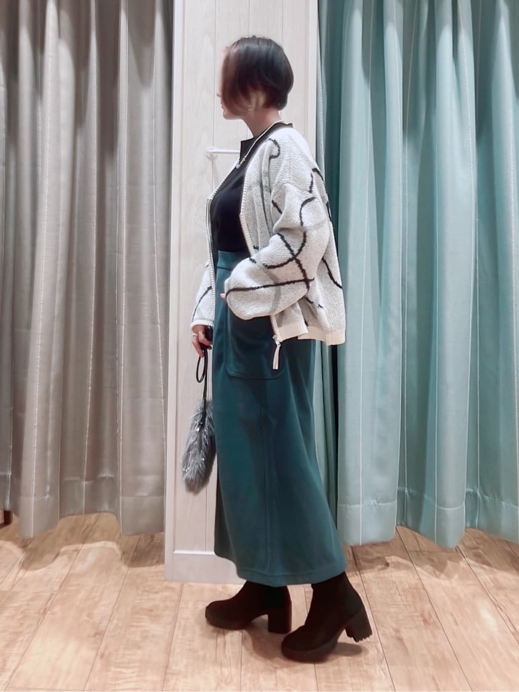 aaamiさんの「SHOO･LA･RUE｜【絶妙なゆるピタ/洗濯機可】ちくちくしにくい リブハイネックやわらかニット」を使ったコーディネート
