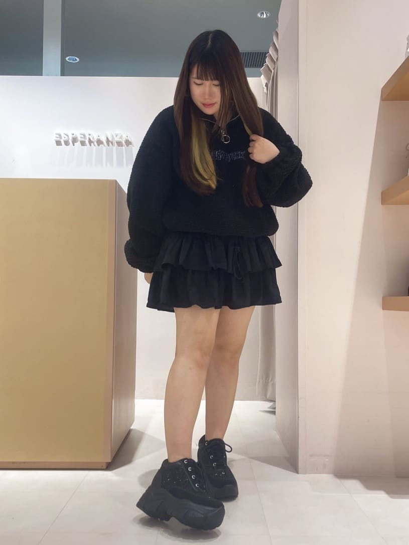 ほのかさんの「ESPERANZA｜きゅんフィットインソールスニーカー」を使ったコーディネート