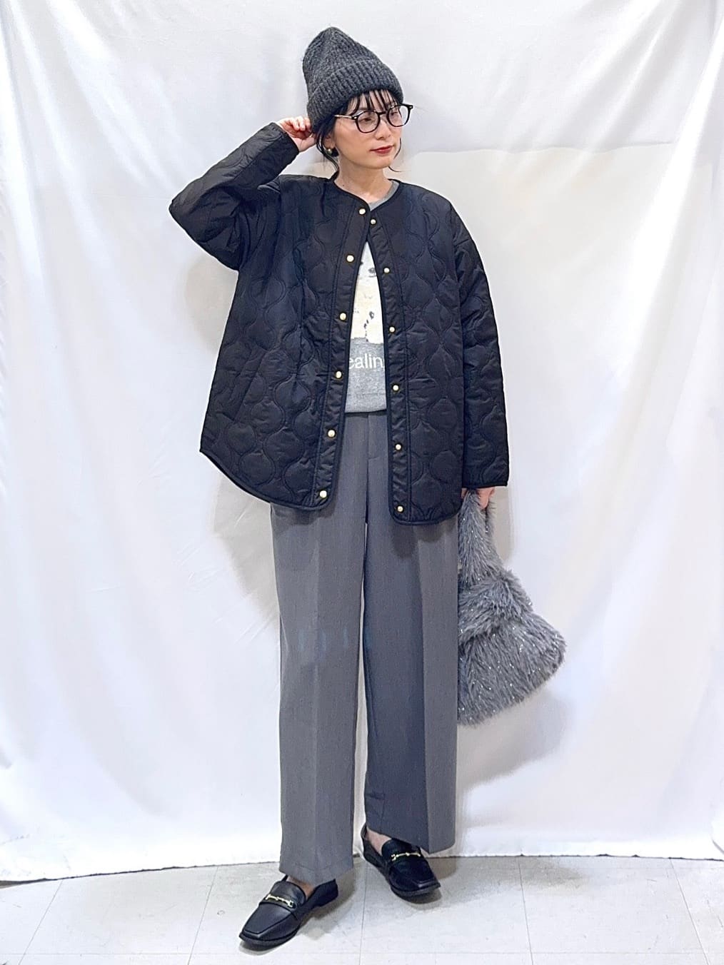 𝐇𝐢𝐫𝐨𝐦𝐢さんの「SHOO･LA･RUE｜ふわふわタッチでほっこり アニマル ジャカードニット」を使ったコーディネート
