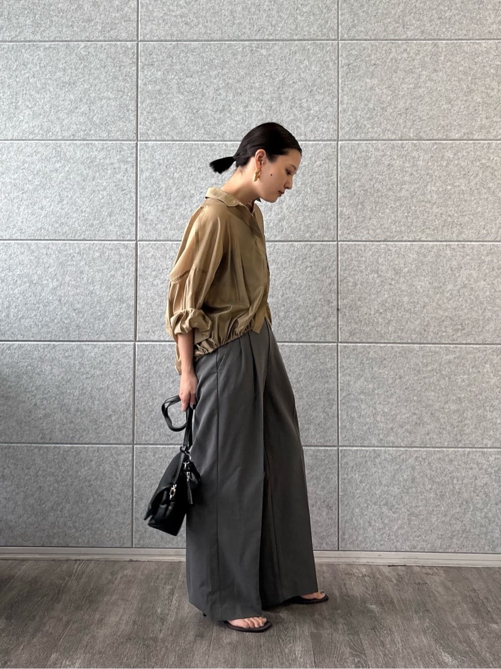 ayanoさんの「INDIVI｜Timeless｜モードスラックス」を使ったコーディネート