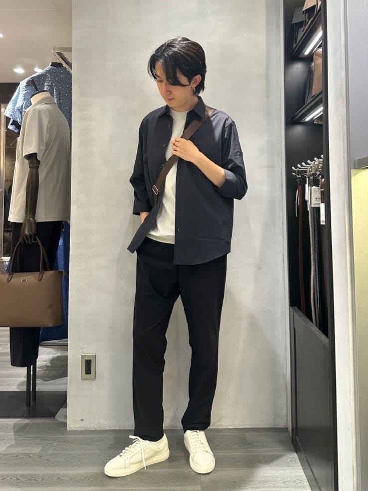kotonaさんの「TAKEO KIKUCHI｜レザースニーカー」を使ったコーディネート