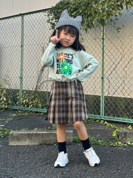 ga_riさんの「THE SHOP TK｜【110－160／6色展開】コットン長袖Ｔシャツ/洗濯機OK」を使ったコーディネート