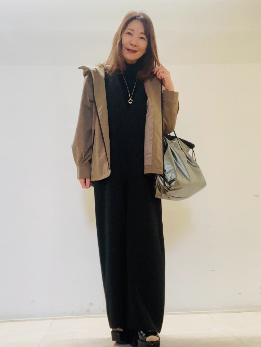 kurodaさんの「Reflect｜【すっきり縦長シルエット】サロペットパンツ」を使ったコーディネート