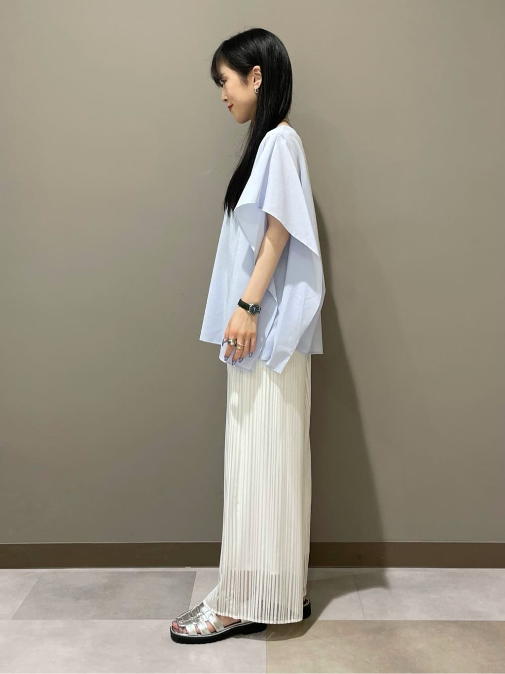 KEIKOさんの「INDIVI｜【体型カバー】スクエアブラウス」を使ったコーディネート