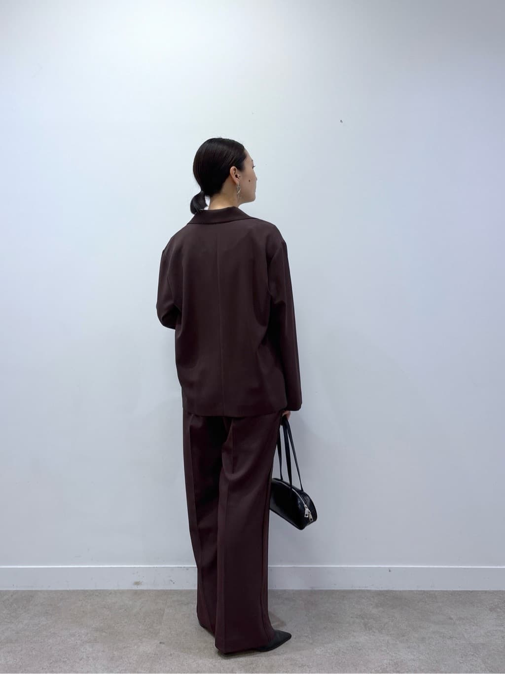 ayanoさんの「INDIVI｜Comfy SET UP｜イージーストレートワイドパンツ【セットアップ対応／通勤/カセット服】」を使ったコーディネート