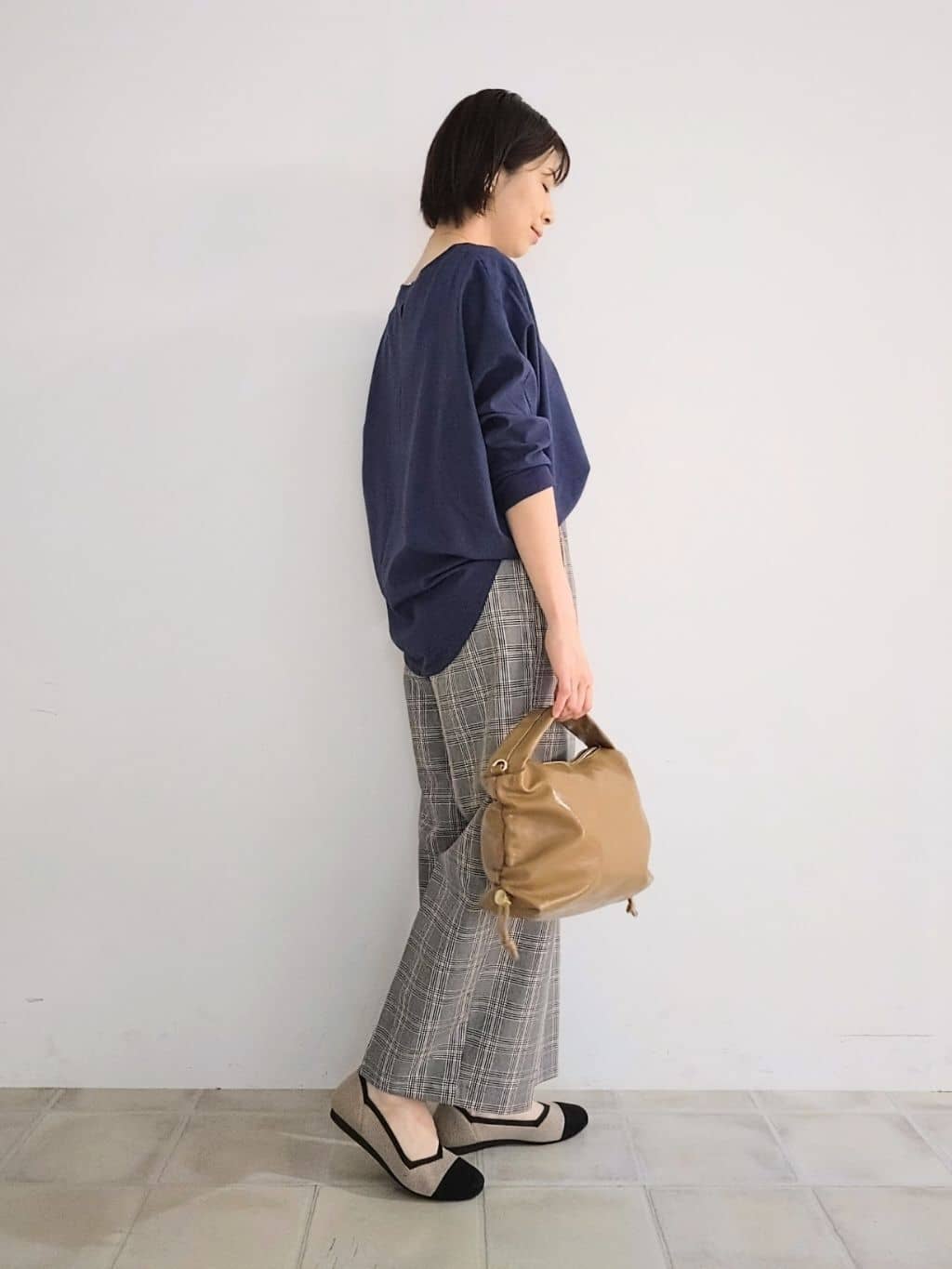 miomioさんの「SHOO･LA･RUE｜【高レビュー/洗濯後しわになりにくい】1枚でサマ見え 8分袖ドルマンブラウス」を使ったコーディネート