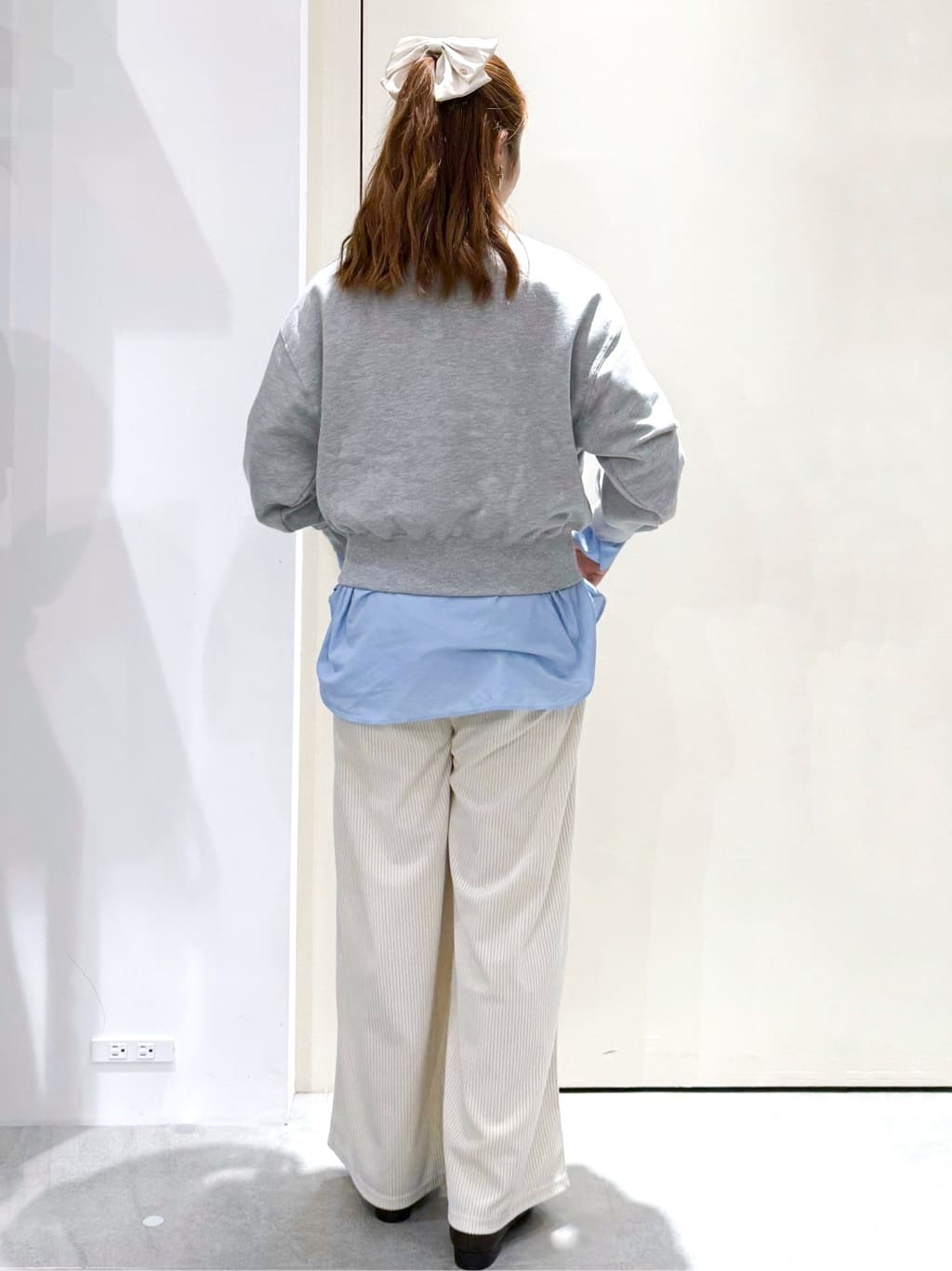 sayaさんの「OPAQUE.CLIP｜ポケット刺繍レギュラーカラーシャツ【洗濯機OK】」を使ったコーディネート