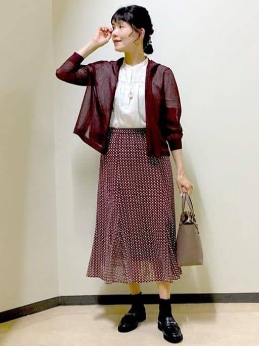  beni_gingerさんの「Reflect｜【WEB先行カラーあり／マシンウォッシュ可／ウエスト総ゴム】コツキ幾何柄ロングスカート」を使ったコーディネート