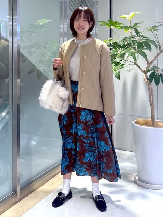 yukaさんの「UNTITLED｜【アンサンブル可/洗える】シルクウールカシミヤ ドルマンスリーブニット」を使ったコーディネート