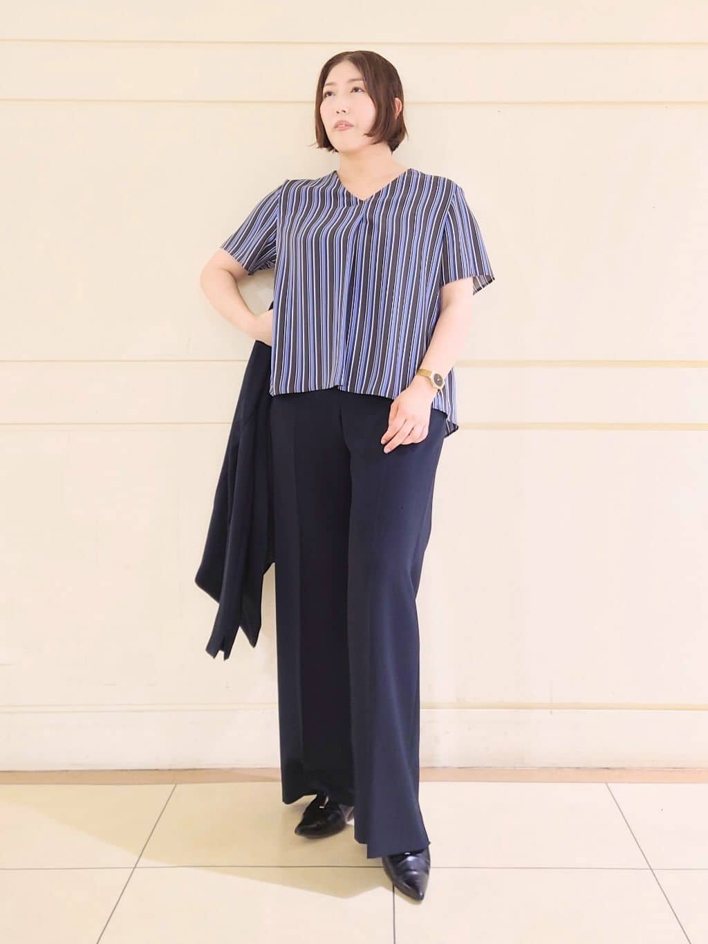 Itoさんの「INDIVI｜【定番スーツ／UVケア／洗える】ウール調ノーカラージャケット」を使ったコーディネート