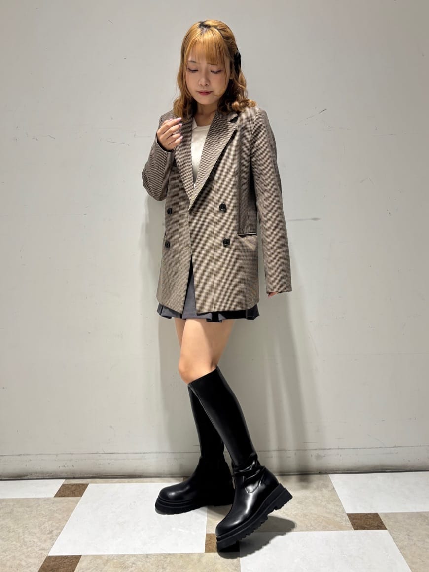 せらら⭐️さんの「ESPERANZA｜【晴雨兼用】トラックソールロングブーツ」を使ったコーディネート