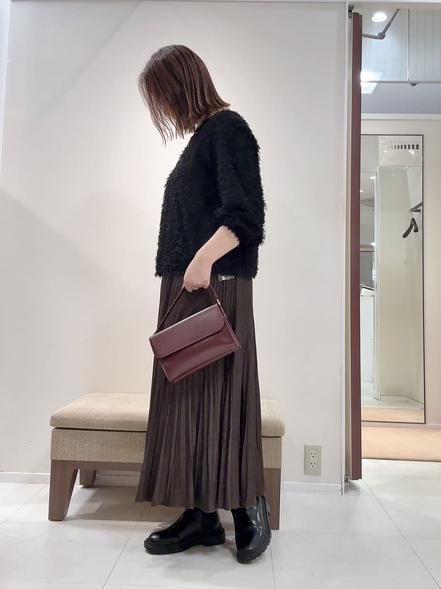 YUIさんの「UNTITLED｜【洗える/1枚で着映え】カットジャカードトップス」を使ったコーディネート