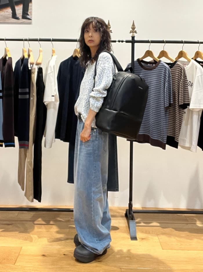 misaさんの「DRESSTERIOR｜ヴィンテージ加工ワイドデニムパンツ」を使ったコーディネート