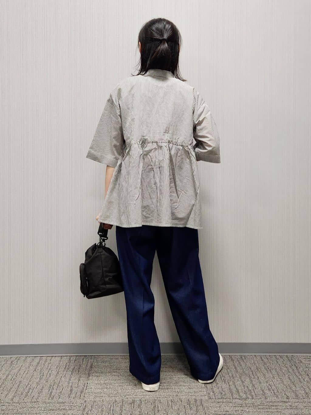 naraさんの「Dessin｜【洗える／体型カバー】バンドカラーペプラムブラウス」を使ったコーディネート