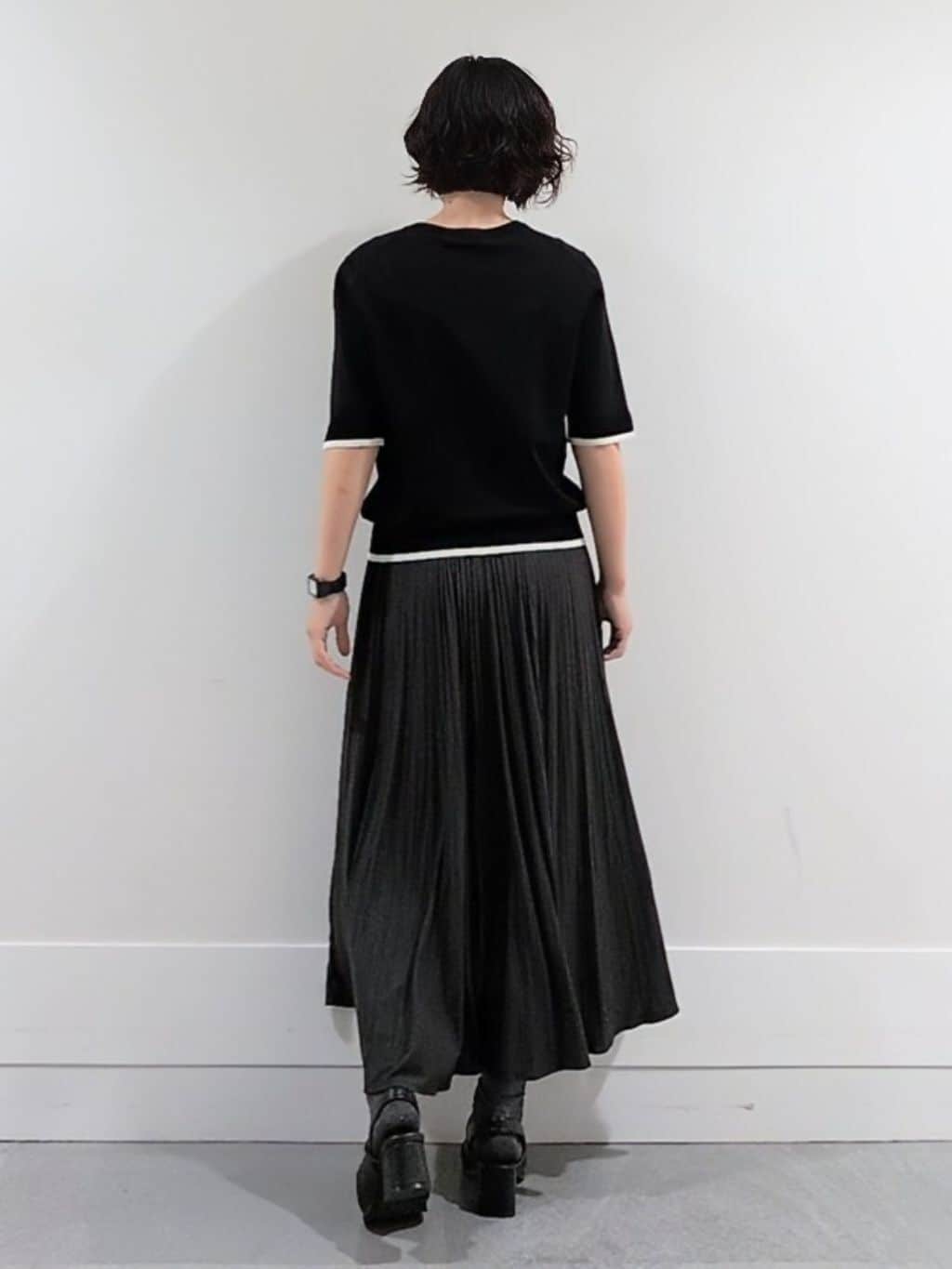 ミズタさんの「UNTITLED｜【アンサンブル可/薄手/洗える】5分袖クルーニット」を使ったコーディネート